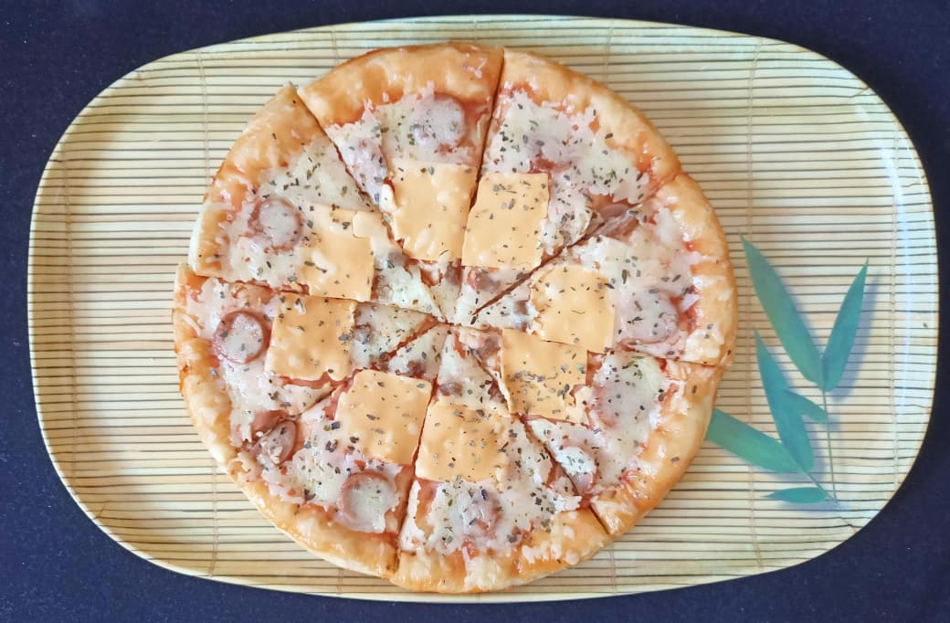 Pizza Mozzarella Besar Pinggiran Keju Quick Melt Ditania