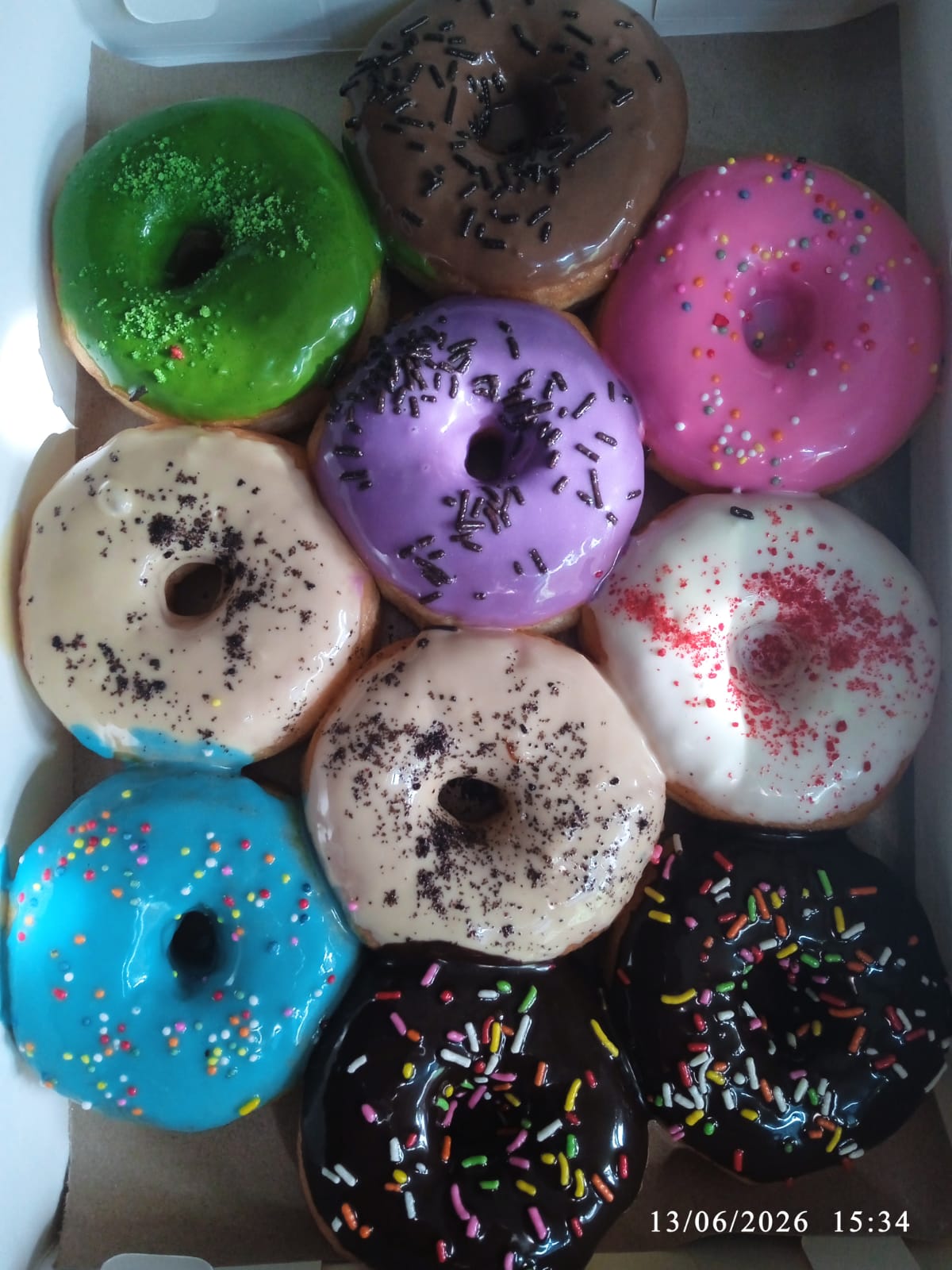 MUMTAZ_DONAT BOX ISI 10